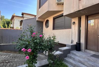 Casă individuală cu 6 camere cu Piscina în Unirii