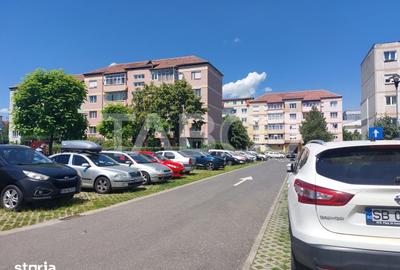 Apartament cu 3 camere semidecomandat în Șelimbăr