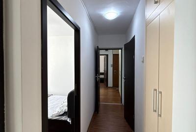 Apartament cu 3 camere decomandat în Decebal