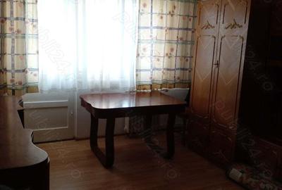 Apartament cu 3 camere decomandat în Central - 1