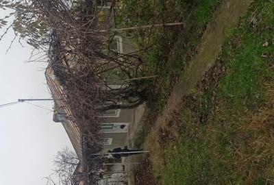 Casă cu 4 camere cu Teren 580 Mp în Ivești - 2