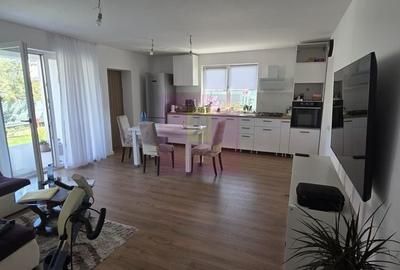 Casă cu 4 camere cu Teren 497 Mp în Central