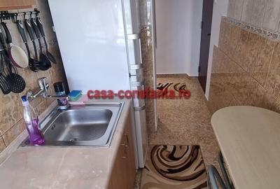 Apartament cu 2 camere în Km 4 - 4