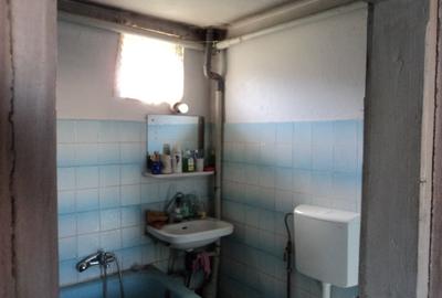 Duplex cu 4 camere cu Canalizare în Lenin Sud - 8