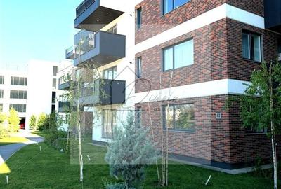 Apartament cu 3 camere decomandat în Tunari