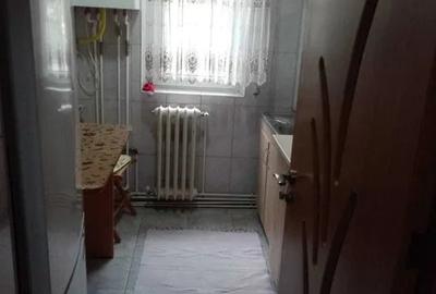 Apartament cu 3 camere semidecomandat în Păcurari - 2