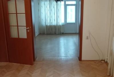 Apartament cu 2 camere semidecomandat în Floreasca