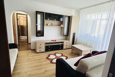 Apartament cu 2 camere semidecomandat în Craiovei
