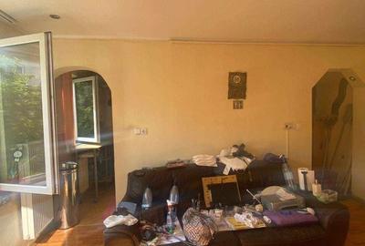 Apartament cu 2 camere semidecomandat în Micro 14