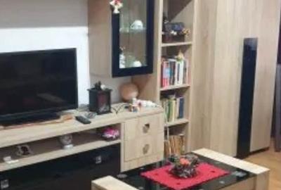 Apartament cu 2 camere decomandat în Poarta 6