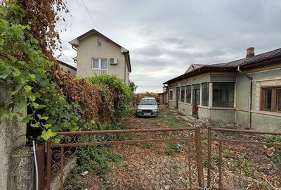 Casă cu 4 camere cu Teren 1520 Mp în Central