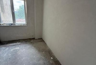 Apartament cu 4 camere decomandat în Gării