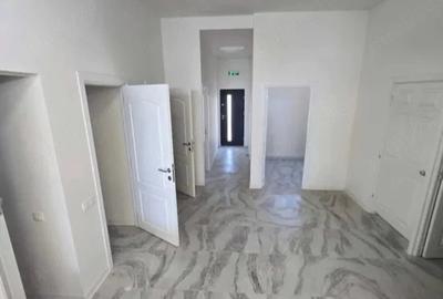 Casă cu Teren 450 Mp în Șimian