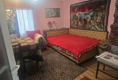 Casă cu 3 camere în Central