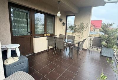 Casă cu 7 camere cu Teren 500 Mp în Șerbănești