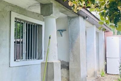 Casă cu 3 camere în Central