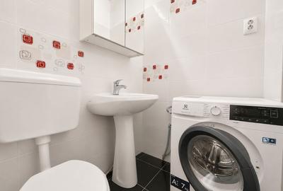 Apartament cu 3 camere decomandat, mobilat în 13 Septembrie - 17