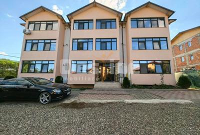 Apartament cu 2 camere decomandat în Valea Adâncă