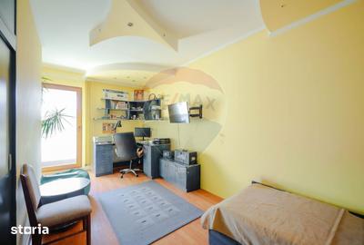 Casă cu 7 camere cu Teren 153 Mp în Central - 3