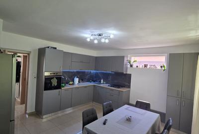 Casă cu 3 camere în Cârcea