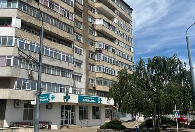 Spațiu comercial, de 174 mp, în Central - 3