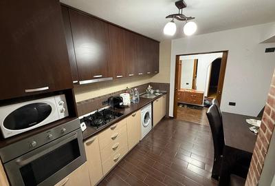 Apartament cu 3 camere decomandat în Exterior Vest - 2