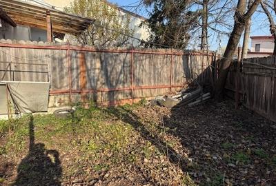 Casă cu 2 camere cu Teren 255 Mp în Central