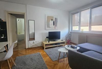 Apartament cu 2 camere decomandat în Central - 3