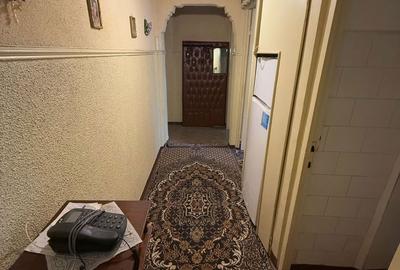 Apartament cu 3 camere semidecomandat în Central - 4