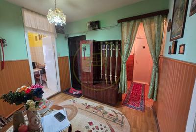 Apartament cu 4 camere decomandat în Hipodrom 3
