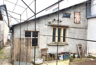 Casă cu 6 camere cu Teren 272 Mp în Central