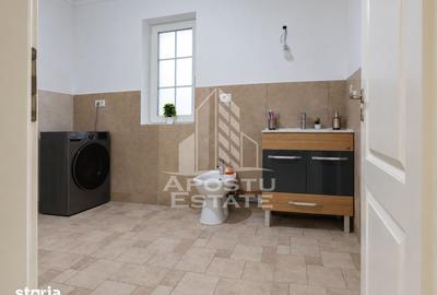 Casă cu 4 camere cu Teren 340 Mp în Elisabetin