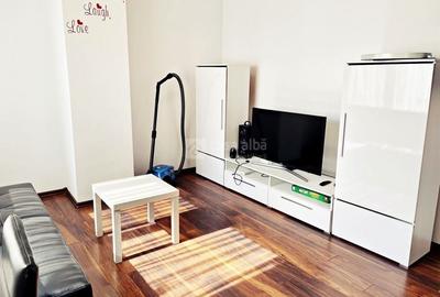 Apartament cu 2 camere nedecomandat, mobilat în Central