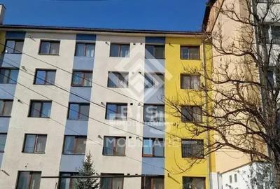 Garsonieră decomandată în Decebal