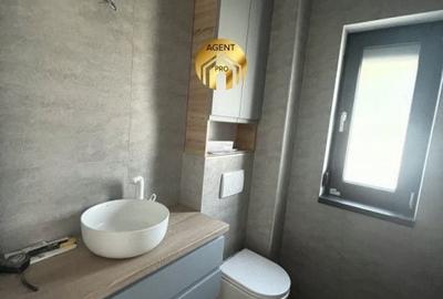 Casă cu 4 camere cu Canalizare în Central