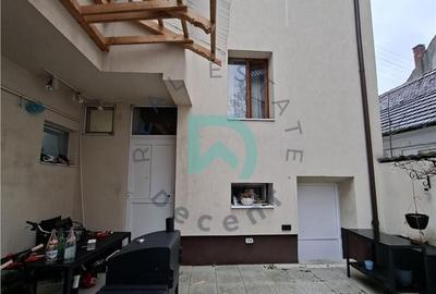 Casă cu 6 camere cu Canalizare în Centrul Istoric - 3