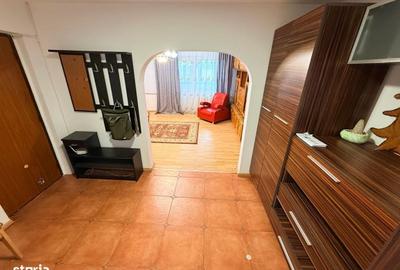 Apartament cu 3 camere decomandat în Păcurari