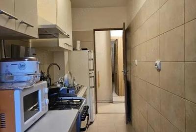Garsonieră decomandată în Brâncoveanu