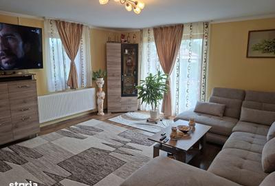 Casă cu 4 camere decomandat cu Teren 1500 Mp în Burdea