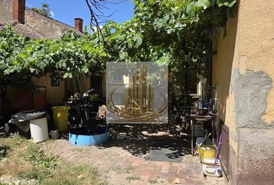 Casă cu Teren 717 Mp în Torontalului