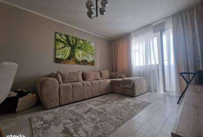 Apartament cu 3 camere decomandat în CET