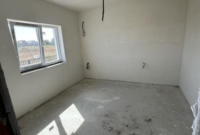 Casă cu 3 camere în Moșnița Nouă