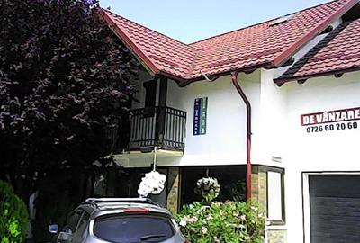 Casă cu 4 camere în Central - 1