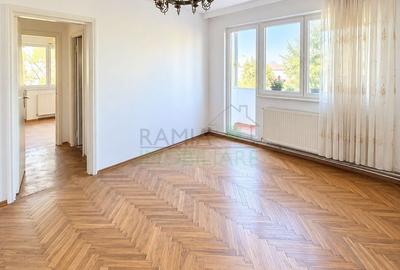Apartament cu 3 camere semidecomandat în Astra