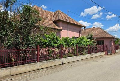 Casă cu 4 camere în Crăciunelu de Jos - 1