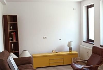 Casă cu 4 camere în Aviației