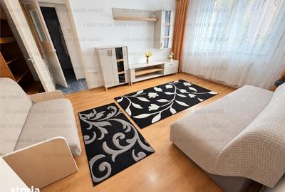 Apartament cu 3 camere semidecomandat în Central