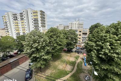 Apartament cu 2 camere în Micro 15