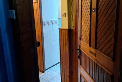 Apartament cu 3 camere semidecomandat în Central - 2