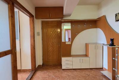 Apartament cu 3 camere decomandat în Cantemir - 19